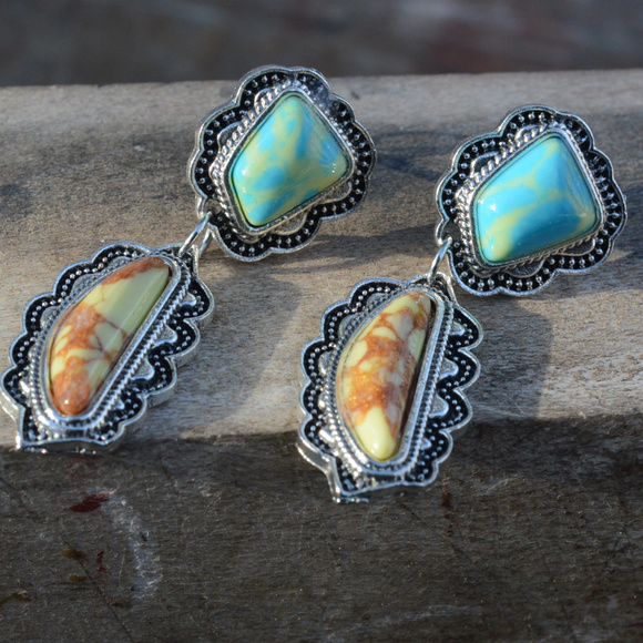 Jewelry - Green Boulder Turquoise Southwestern Earrings Drop